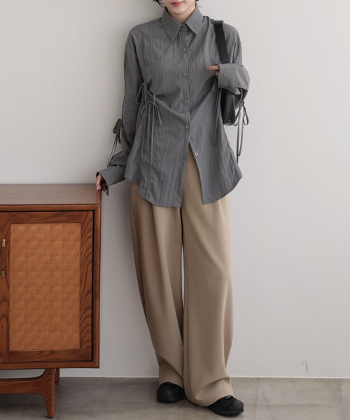 nouvellemoi(ヌーベルモイ)の「オーバーサイズフロントシャーリングリボンブラウスシャツ(シャツ/ブラウス・レディース・ホワイト/チャコール/ブラック/ライトグレー・FREE)」の8枚目の写真