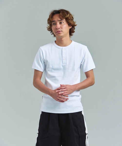 AVIREX(アヴィレックス)の「AVIREX -DAILY S/S RIB HENLY NECK TEE(Tシャツ/カットソー・メンズ・ブラック/ホワイト・S/M/L/XL)」の9枚目の写真