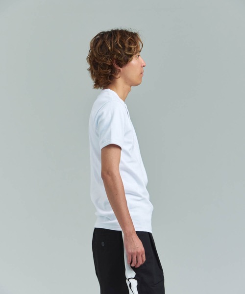 AVIREX(アヴィレックス)の「AVIREX -DAILY S/S RIB HENLY NECK TEE(Tシャツ/カットソー・メンズ・ブラック/ホワイト・S/M/L/XL)」の11枚目の写真