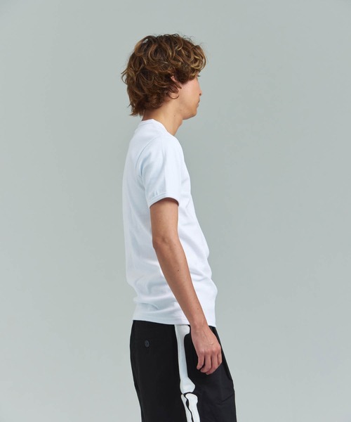 AVIREX(アヴィレックス)の「AVIREX -DAILY S/S RIB HENLY NECK TEE(Tシャツ/カットソー・メンズ・ブラック/ホワイト・S/M/L/XL)」の13枚目の写真