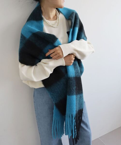 le.coeur blanc（ルクールブラン）の「ビッグフリンジチェックストール（ストール/ショール・レディース・ブルー/レッド/グリーン・FREE）」の12枚目の写真