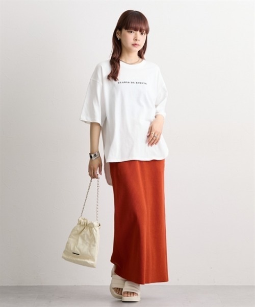 nissen(ニッセン)の「綿混オーバーサイズきれいめロゴTシャツ(Tシャツ/カットソー・レディース・ブラック系1/ブラック系3/ホワイト系4/ホワイト系3/ブラック系2/ブラウン系1/ホワイト系1/ホワイト系2/ブラック系4・M/L)」の14枚目の写真