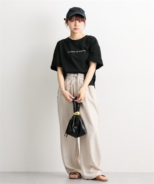 nissen(ニッセン)の「綿混オーバーサイズきれいめロゴTシャツ(Tシャツ/カットソー・レディース・ブラック系1/ブラック系3/ホワイト系4/ホワイト系3/ブラック系2/ブラウン系1/ホワイト系1/ホワイト系2/ブラック系4・M/L)」の18枚目の写真