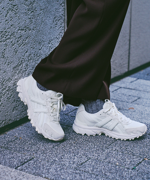 ASICS（アシックス）の「asics/ アシックス SONOMA TR62（スニーカー・レディース・カーキ/ブラック/アイボリー・23cm/23.5cm/24cm/24.5cm/25cm）」の2枚目の写真