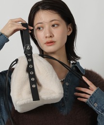 LAKOLE | アイレット×ファー巾着バッグ / 579033(ハンドバッグ)