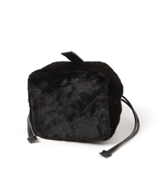 LAKOLE（ラコレ）の「アイレット×ファー巾着バッグ / 579033（ハンドバッグ・レディース・ブラック/オフホワイト・FREE）」の5枚目の写真