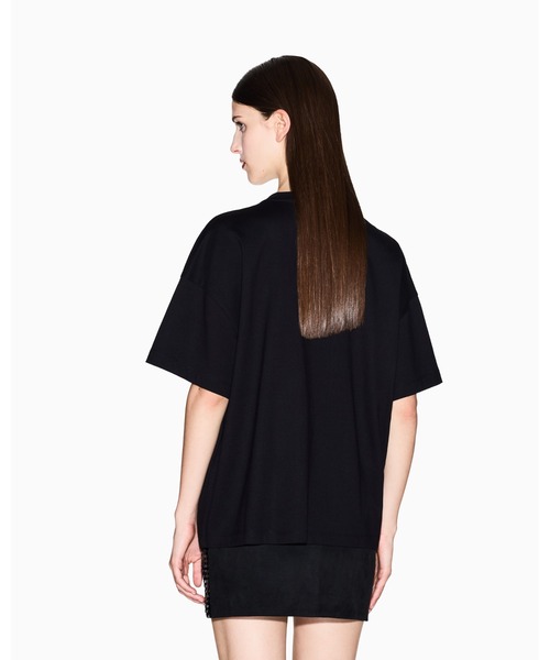 ARMANI EXCHANGE(アルマーニエクスチェンジ)の「【A|X アルマーニ エクスチェンジ】91ロゴ 半袖クルーネックTシャツ/BOY BOXY(Tシャツ/カットソー・レディース・ブラック・SMALL/MEDIUM/LARGE/X-SMALL/X-LARGE)」の2枚目の写真