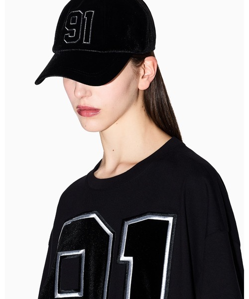 ARMANI EXCHANGE(アルマーニエクスチェンジ)の「【A|X アルマーニ エクスチェンジ】91ロゴ 半袖クルーネックTシャツ/BOY BOXY(Tシャツ/カットソー・レディース・ブラック・SMALL/MEDIUM/LARGE/X-SMALL/X-LARGE)」の3枚目の写真