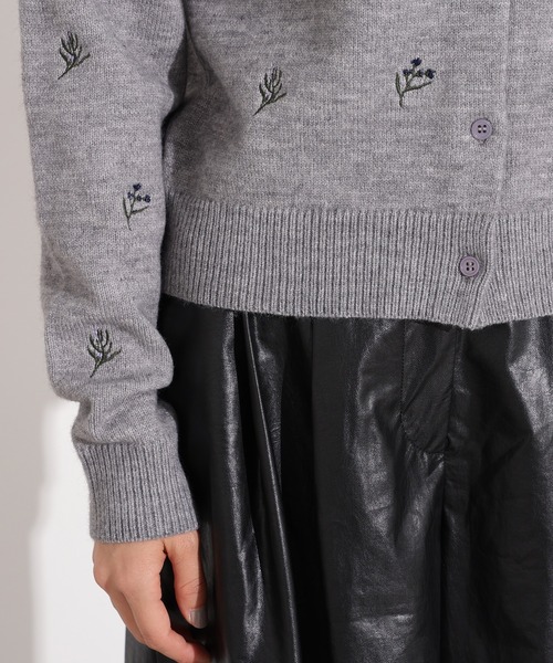N.(N. Natural Beauty Basic)(エヌエヌナチュラルビューティーベーシック)の「フラワー刺繍カーディガン(カーディガン/ボレロ・レディース・ミント/グレー系その他/ブラック系その他・MEDIUM)」の22枚目の写真