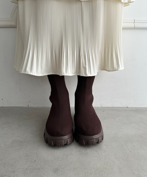 wears(ウェアーズ)の「厚底ニットショートブーツ(ブーツ・レディース・ブラウン/ホワイト/ブラック・24.5cm/23.5cm)」の6枚目の写真