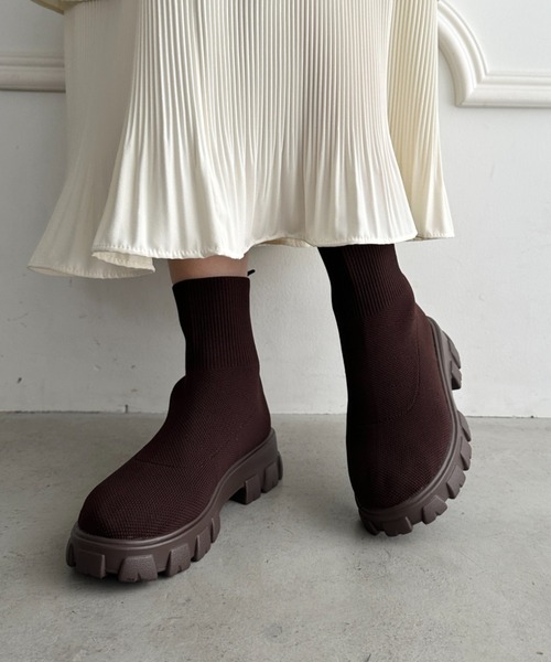 wears(ウェアーズ)の「厚底ニットショートブーツ(ブーツ・レディース・ブラウン/ホワイト/ブラック・24.5cm/23.5cm)」の11枚目の写真