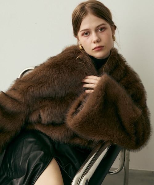 セール】変形ワイドスリーブフェイクファークロップド丈ジャケット