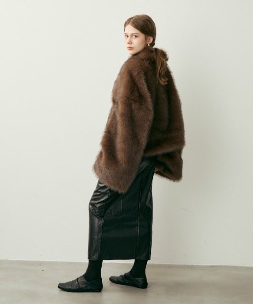 セール】変形ワイドスリーブフェイクファークロップド丈ジャケット