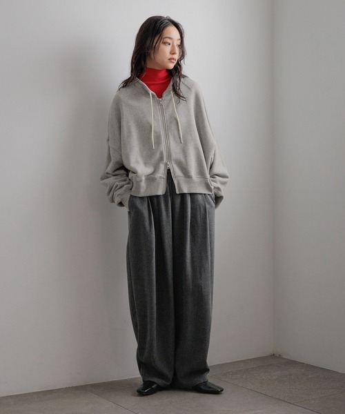 LOWRYS FARM(ローリーズファーム)の「ハイネックZIPウラケLS 580989(スウェット・レディース・ブラウン/グレー/ブラック・FREE)」の21枚目の写真