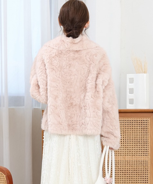 Anely(アネリー)の「ビッグカラー ドローコード付き コンパクト ファー ジャケット(その他アウター・レディース・ブラック/ベージュ/ピンク・FREE)」の15枚目の写真