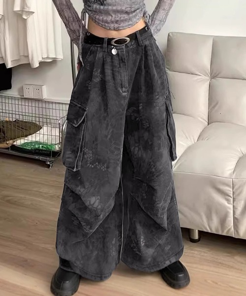 Kuroba(クロバ)の「ワイドカーゴパンツ(デニムパンツ・レディース・ブラック・S/M/L)」の6枚目の写真