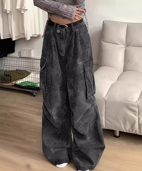 Kuroba(クロバ)の「ワイドカーゴパンツ(デニムパンツ・レディース・ブラック・S/M/L)」の7枚目の写真