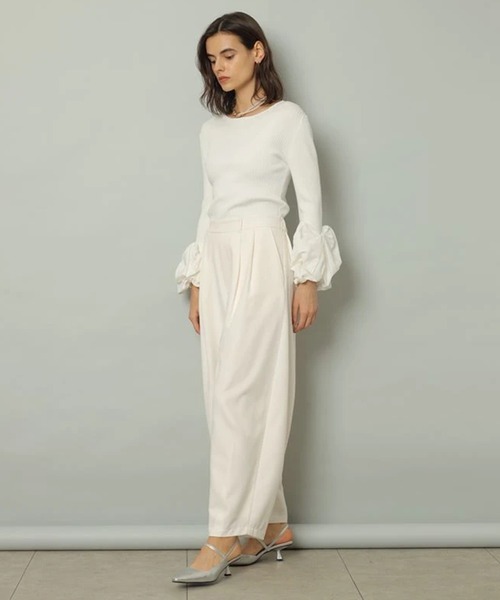 CADUNE（カデュネ）の「袖バルーンニット（ニット/セーター・レディース・ブラウン/ホワイト/チャコールグレー/ブラック・38）」の11枚目の写真