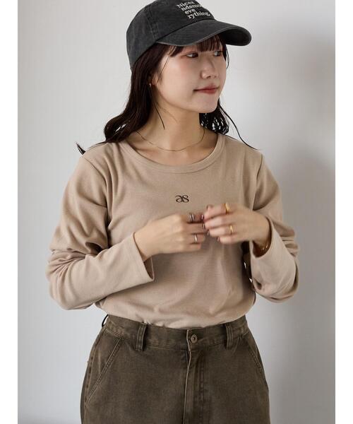 ehka sopo（エヘカソポ）の「ワンポイント刺繍クルーネックカットソー（Tシャツ/カットソー・レディース・ベージュ/ブラック/グレー/オフホワイト・F）」の21枚目の写真