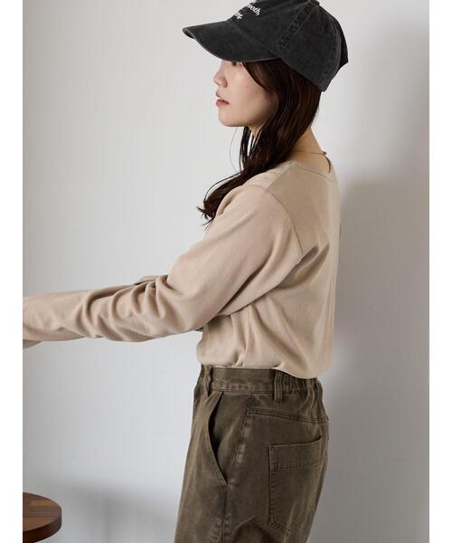 ehka sopo（エヘカソポ）の「ワンポイント刺繍クルーネックカットソー（Tシャツ/カットソー・レディース・ベージュ/ブラック/グレー/オフホワイト・F）」の22枚目の写真