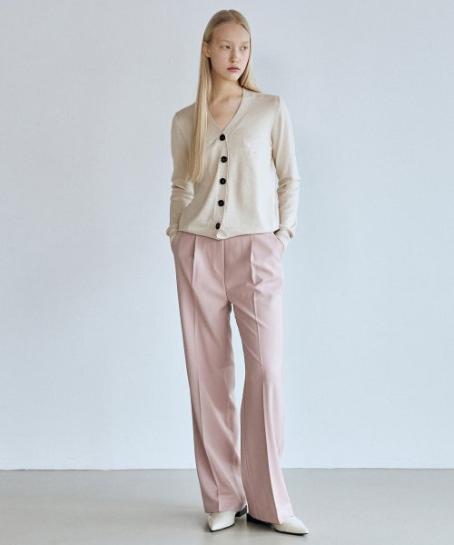 NICK&NICOLE(ニックアンドニコール)の「MINIMAL V NECK BUTTERFLY CARDIGAN_BEIGE(カーディガン/ボレロ・レディース・その他・FREE)」の3枚目の写真