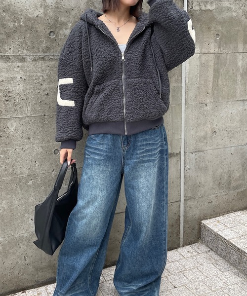 ROGER AND RAW(ロジャーアンドロウ)の「バックロゴボアジップパーカー(パーカー・レディース・ホワイト/グレー/ブラック・FREE)」の19枚目の写真