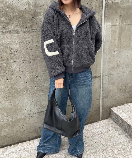 ROGER AND RAW(ロジャーアンドロウ)の「バックロゴボアジップパーカー(パーカー・レディース・ホワイト/グレー/ブラック・FREE)」の15枚目の写真