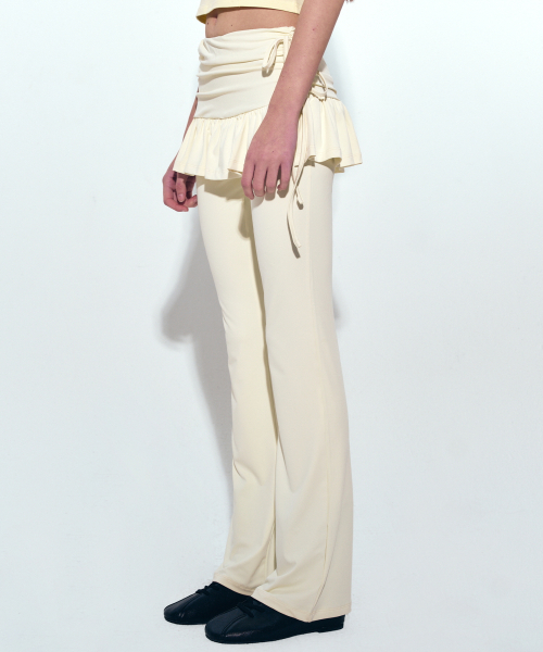 NICK&NICOLE(ニックアンドニコール)の「LAYERED RUFFLE SKIRT PANTS_CREAM(スラックス・レディース・その他・FREE)」の4枚目の写真
