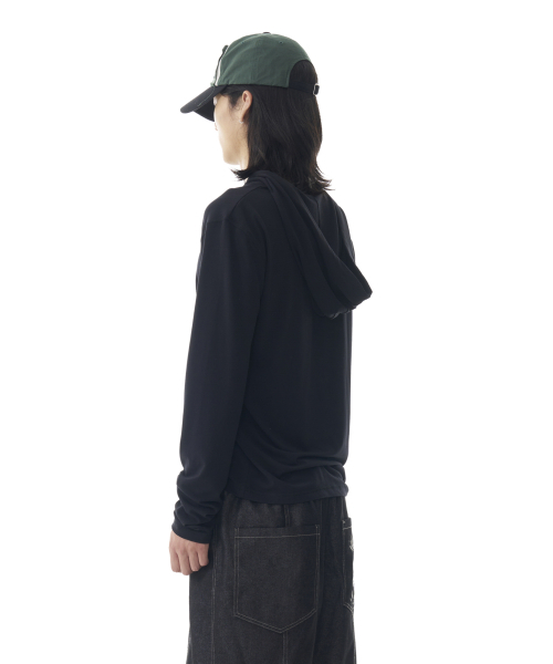 AAKAM（アーカム）の「Studded Leaf Hooded Long Sleeve (Black)（パーカー・レディース・その他・1/2）」の9枚目の写真