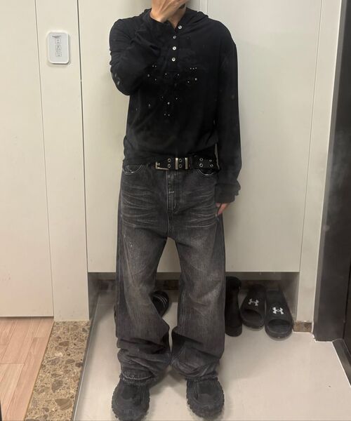 AAKAM（アーカム）の「Studded Leaf Hooded Long Sleeve (Black)（パーカー・レディース・その他・1/2）」の11枚目の写真