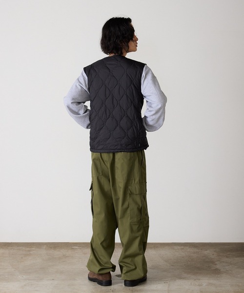 schott(ショット)の「Schott/ショット×TAION/タイオン INNER DOWN VEST パッカブル ひょうたんキルト ダウン ベスト(ダウンベスト・メンズ・ブラック・M/L/XL)」の5枚目の写真