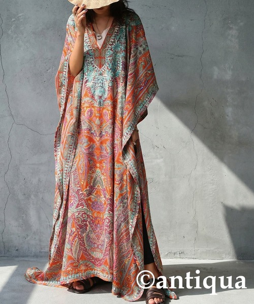 antiqua(アンティカ)の「ペイズリー柄 カフタンワンピース(ワンピース・レディース・マルチ・ONESIZE)」の2枚目の写真