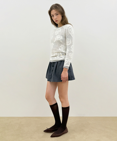 SINOON(シヌーン)の「Rose Artwork Long Sleeve Knit (Ivory)(Tシャツ/カットソー・レディース・アイボリー・FREE)」の2枚目の写真