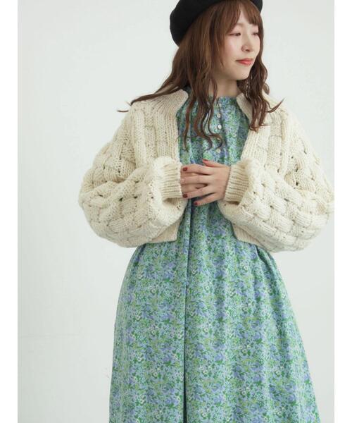 TSUHARU by Samansa Mos2（ツハルバイサマンサモスモス）の「【ペルーニット】ショート丈カーディガン（カーディガン/ボレロ・レディース・グレー/オフホワイト・F）」の4枚目の写真