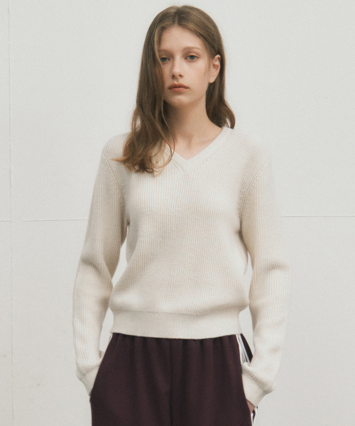 WEDNESDAYOASISFORWOMEN(ウェンズデー オアシス フォー ウーマン)の「ブルーミングハチVネックニット_CREAM(WC25-KN52)(ニット/セーター・レディース・アイボリー・FREE)」の2枚目の写真