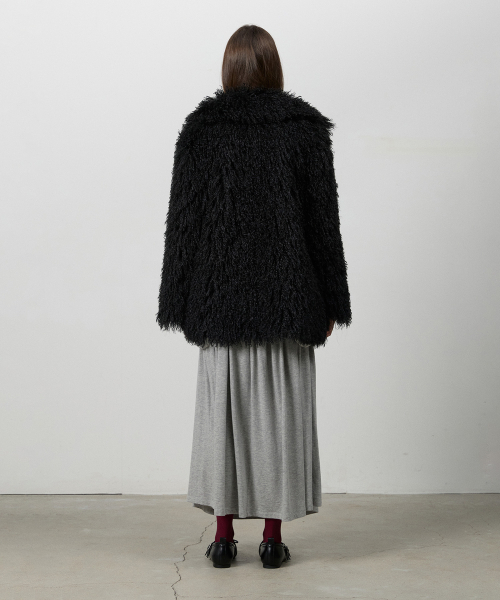 THREE TO EIGHTY(スリートゥエイティー)の「FLUFFY FAUX-FUR JACKET BLACK(ムートンコート・レディース・その他・FREE)」の4枚目の写真