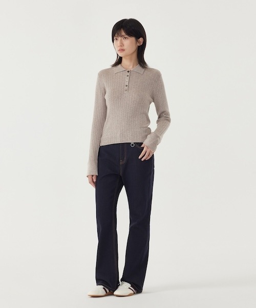 COVERNAT（カバーナット）の「WOMAN RIBBED COLLAR KNIT（ニット/セーター・レディース・チャコール/ベージュ・MEDIUM/SMALL）」の4枚目の写真