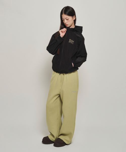 HOMEBODY THINGS(ホームバディ ティングズ)の「NEED SOME SPACE WINDBREAKER (BLACK)(ナイロンジャケット・レディース・その他・1/2)」の4枚目の写真