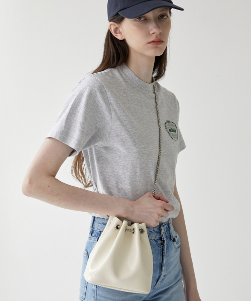 ANODDS(アンオズ)の「TIWI chain leather bucket bag 5 color(ショルダーバッグ・レディース・ブラック/ブラウン/シルバー/アイボリー/シルバーグレー/バーガンディー・FREE)」の9枚目の写真