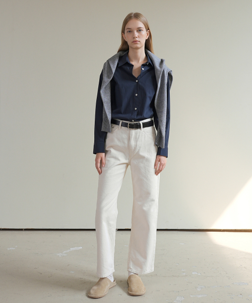 PAUL&ALICE(ポール&アリス)の「STRAIGHT DENIM PANTS / ECRU(デニムパンツ・レディース・オートミール・SMALL/MEDIUM/LARGE)」の2枚目の写真