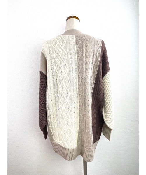 WORLD WIDE LOVE!(ワールドワイドラブ)の「ケーブル切り替えカーデ(ニット/セーター・レディース・アイボリー/ブラック/ベージュ・1)」の13枚目の写真