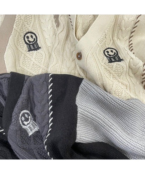WORLD WIDE LOVE!(ワールドワイドラブ)の「ケーブル切り替えカーデ(ニット/セーター・レディース・アイボリー/ブラック/ベージュ・1)」の14枚目の写真