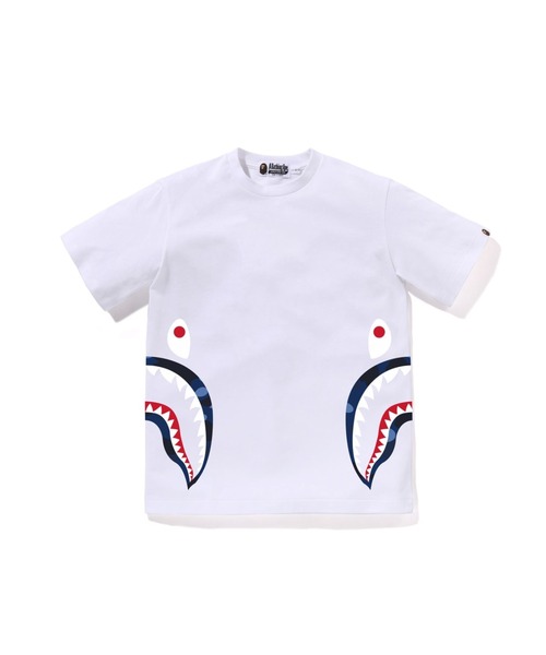 A BATHING APE（アベイシングエイプ）の「COLOR CAMO SIDE SHARK TEE（Tシャツ/カットソー・キッズ・ブラック×パープル/ブラック×ブルー/ホワイト×レッド/ブラック×レッド/ホワイト×パープル/ホワイト×ネイビー・150/160）」の3枚目の写真
