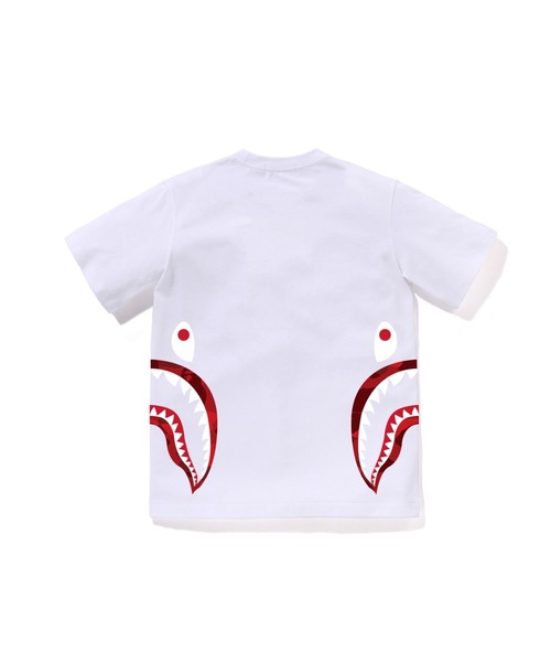 A BATHING APE（アベイシングエイプ）の「COLOR CAMO SIDE SHARK TEE（Tシャツ/カットソー・キッズ・ブラック×パープル/ブラック×ブルー/ホワイト×レッド/ブラック×レッド/ホワイト×パープル/ホワイト×ネイビー・150/160）」の7枚目の写真