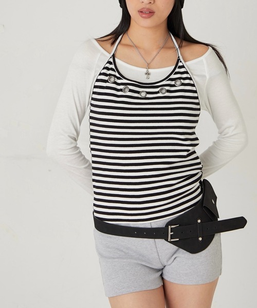 WHO'S WHO gallery（フーズフーギャラリー）の「アイレットホルターレイヤードトップス（Tシャツ/カットソー・レディース・ネイビー/レッド/ブラック/グレー/チャコールグレー/ホワイト系その他/ブラック系その他2/ホワイト系その他2/グレー系その他2・FREE）」の2枚目の写真