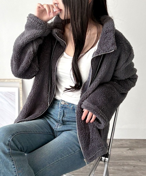 Amulet(アミュレット)の「ふわっと軽くて毎日にちょうどいい ソフトボアブルゾン(ブルゾン・レディース・パープル/グレー/レッド/ピンク/グリーン/ブラウン/ベージュ・L/S/M/XL)」の13枚目の写真