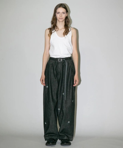 my beautiful landlet(マイビューティフルランドレット)の「【my beautiful landlet】12.5oz DENIM TUCK WIDE PANTS - One Wash Print(デニムパンツ・メンズ・ブラック/ブルー・1/2/0)」の4枚目の写真