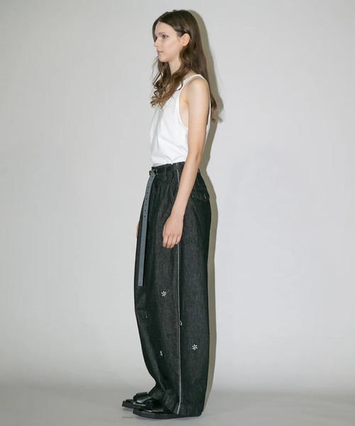 my beautiful landlet(マイビューティフルランドレット)の「【my beautiful landlet】12.5oz DENIM TUCK WIDE PANTS - One Wash Print(デニムパンツ・メンズ・ブラック/ブルー・1/2/0)」の5枚目の写真