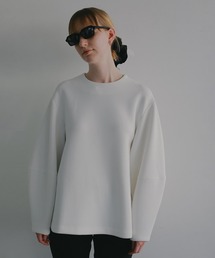 CURVED SLEEVES TOPS