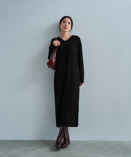 STYLE DELI(スタイルデリ)の「しっとりもっちりVネックニットワンピース(ワンピース・レディース・ブラック/アイボリー/ブラウン・FREE)」の16枚目の写真